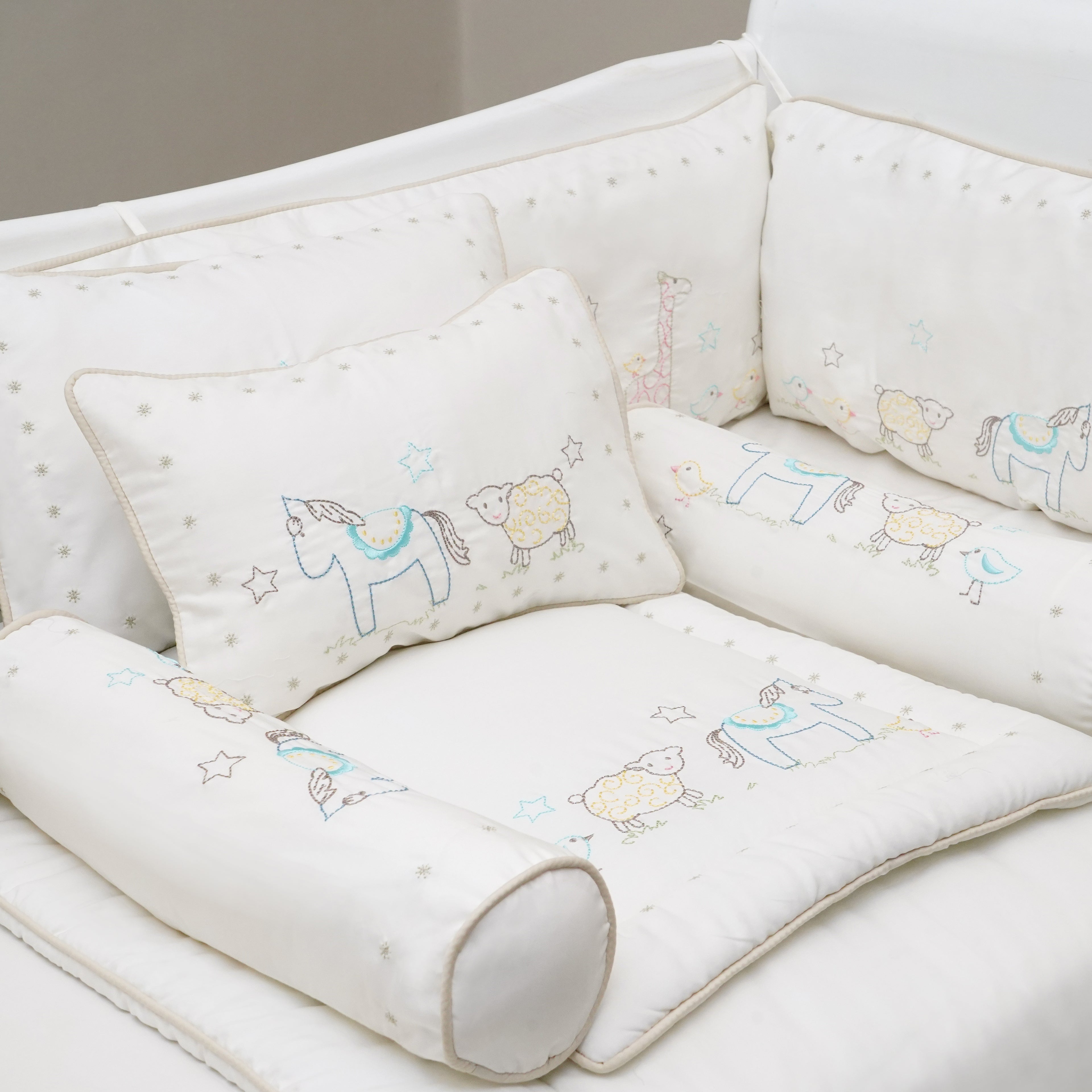 FARMYARD FRIENDS THEME