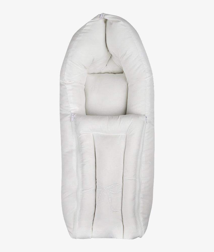 Elegant Smockers LK | Baby Carry Quilt – Classic White Theme | Sri Lanka