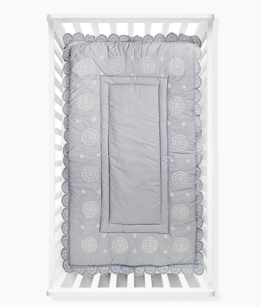 Elegant Smockers LK | Baby Comforter Quilt – Dandelion Theme | Sri Lanka