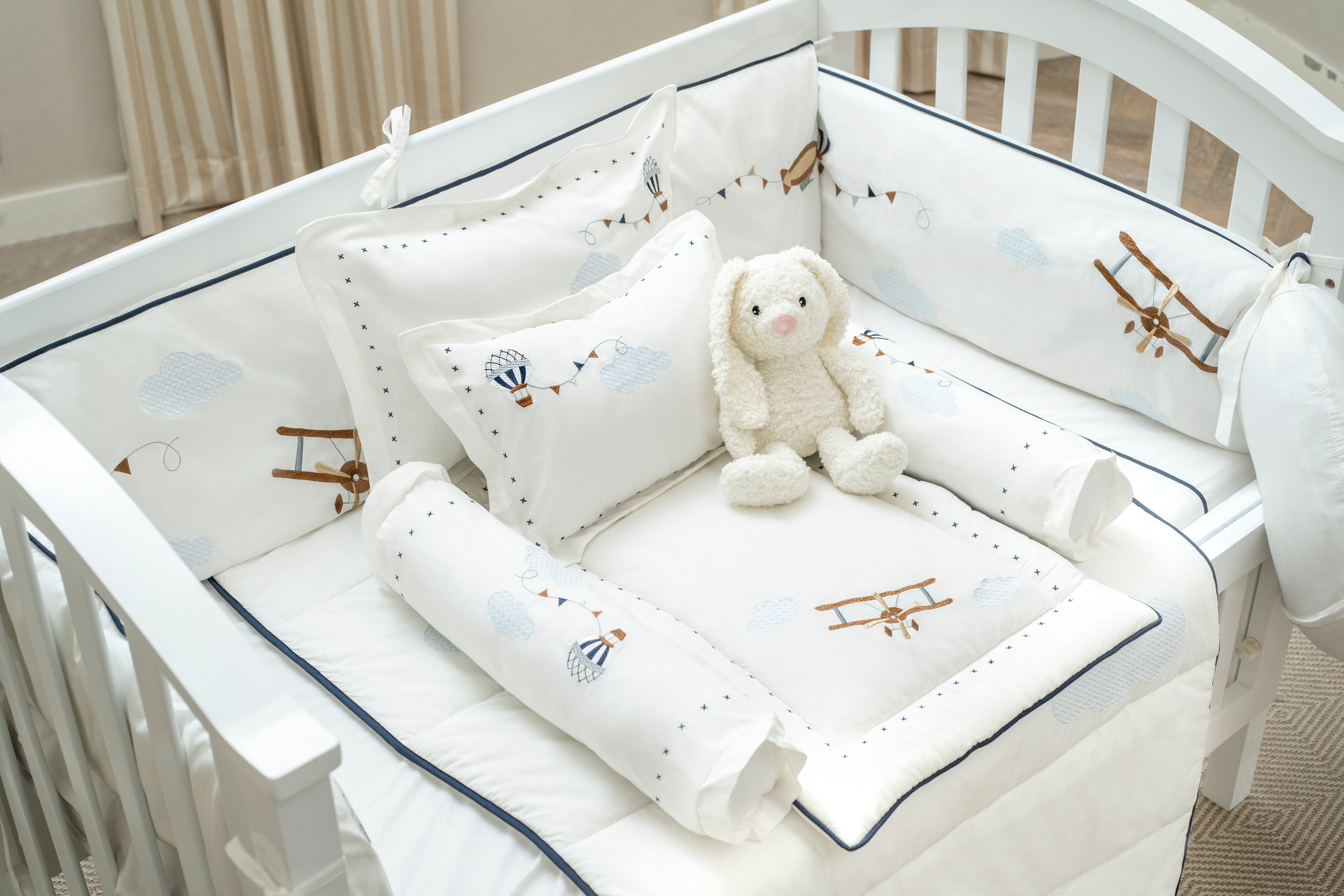 SKY ADVENTURES THEME