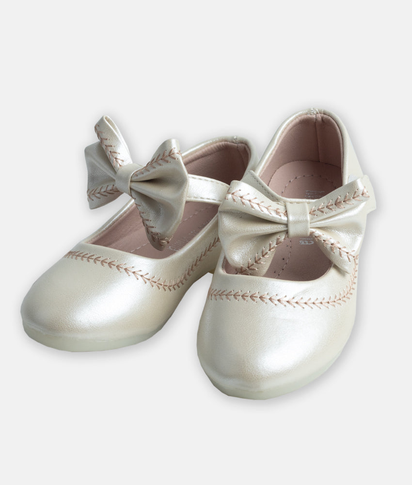 Elegant Smockers LK | Mary Jane Girl Shoes - Ivory Bow | Sri Lanka 